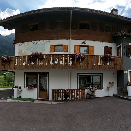 Garni Monika Bed & Breakfast Canazei Eksteriør bilde