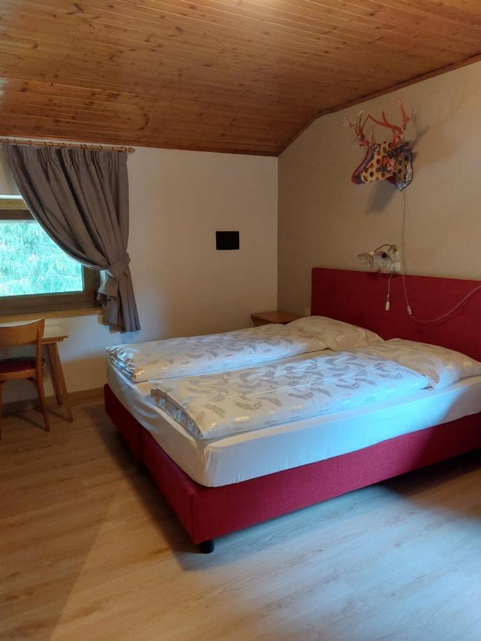 Garni Monika Bed & Breakfast Canazei Eksteriør bilde