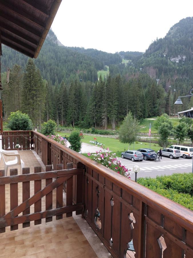 Garni Monika Bed & Breakfast Canazei Eksteriør bilde