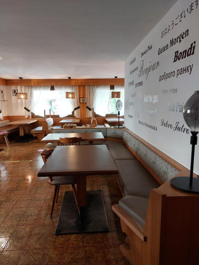 Garni Monika Bed & Breakfast Canazei Eksteriør bilde