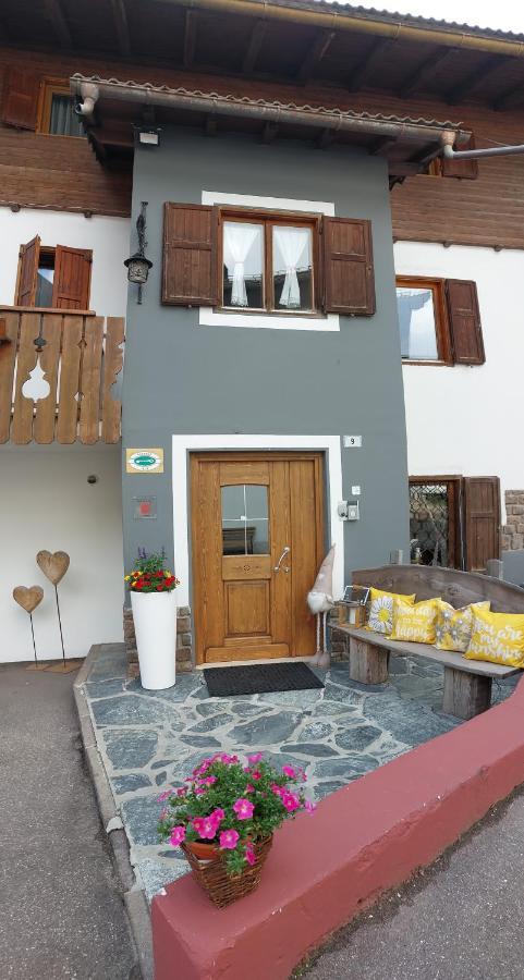 Garni Monika Bed & Breakfast Canazei Eksteriør bilde