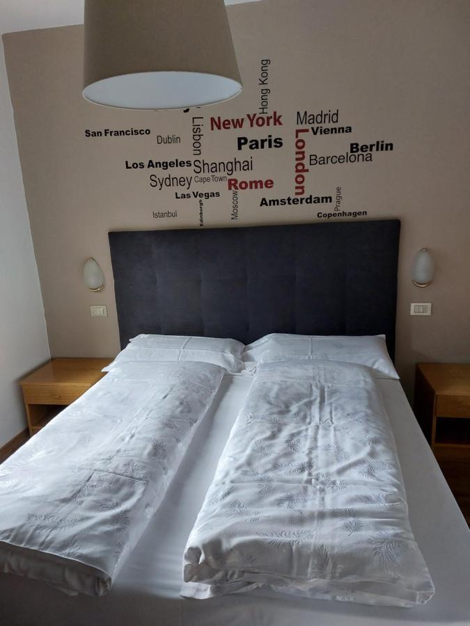 Garni Monika Bed & Breakfast Canazei Eksteriør bilde