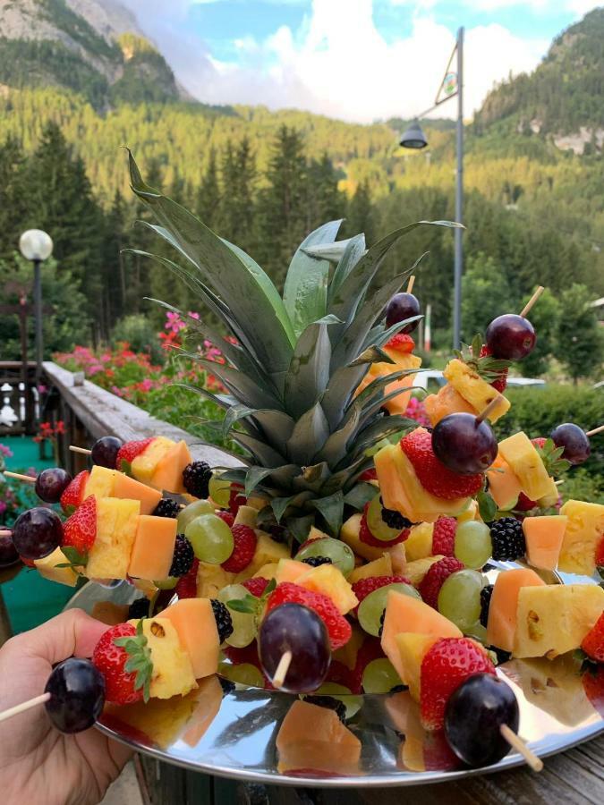 Garni Monika Bed & Breakfast Canazei Eksteriør bilde