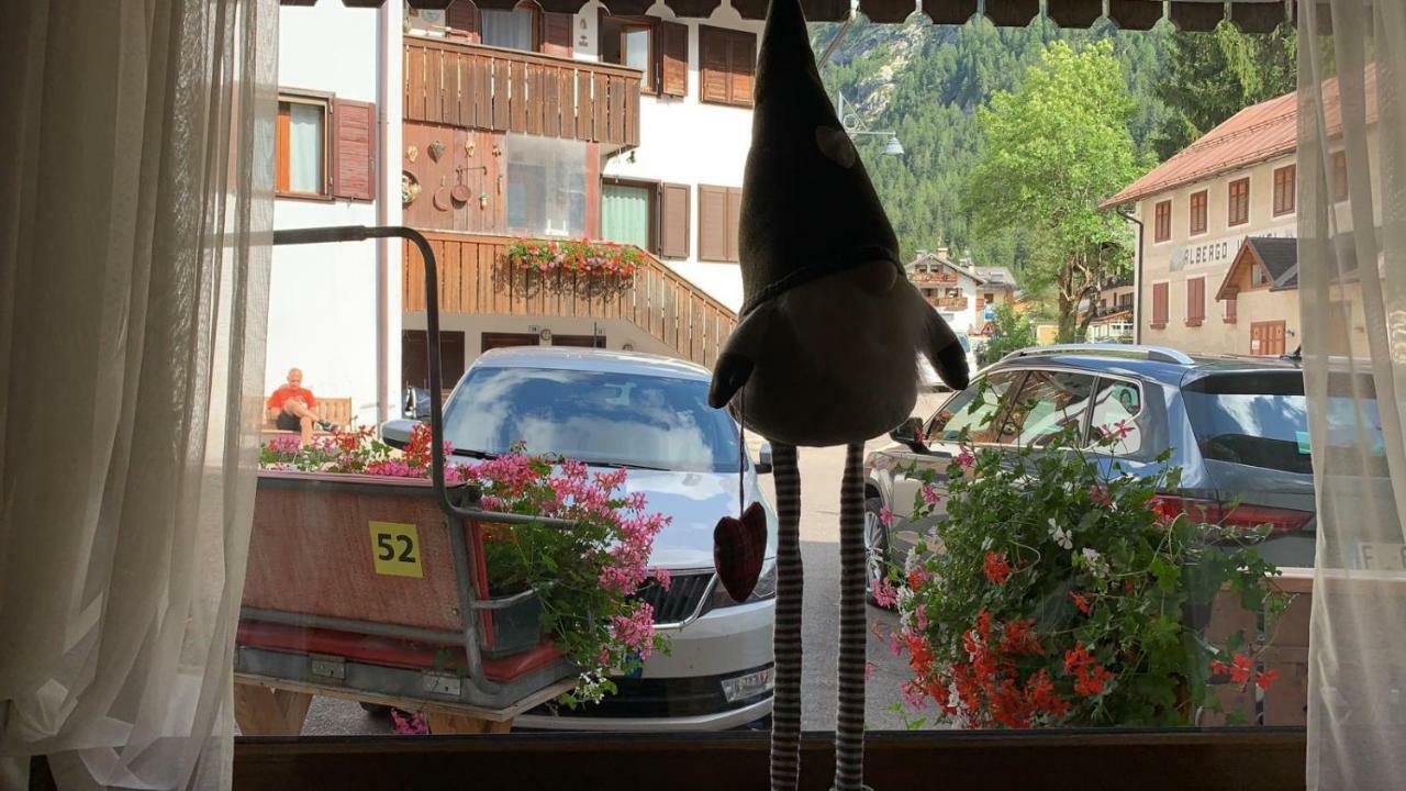 Garni Monika Bed & Breakfast Canazei Eksteriør bilde